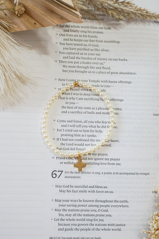 18k Gold Pvd Cross Pearl Stretch Bracelet