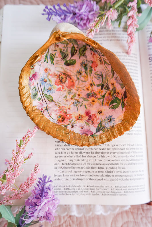 Large Shell Trinket Dish